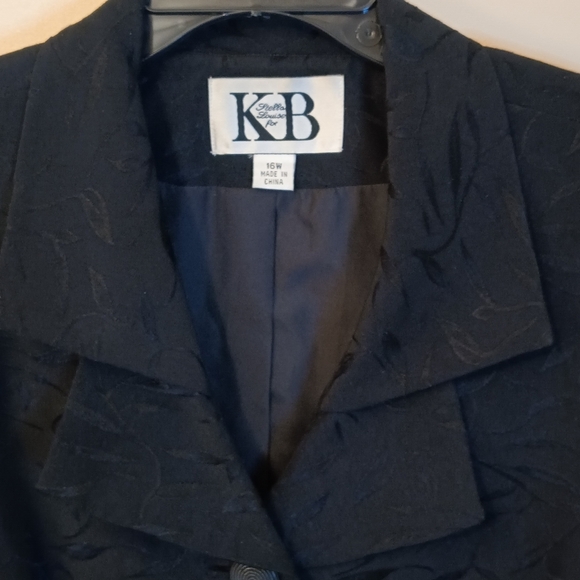 K B STELLA LOUISE BLACK SKIRT SUIT - Picture 4 of 10